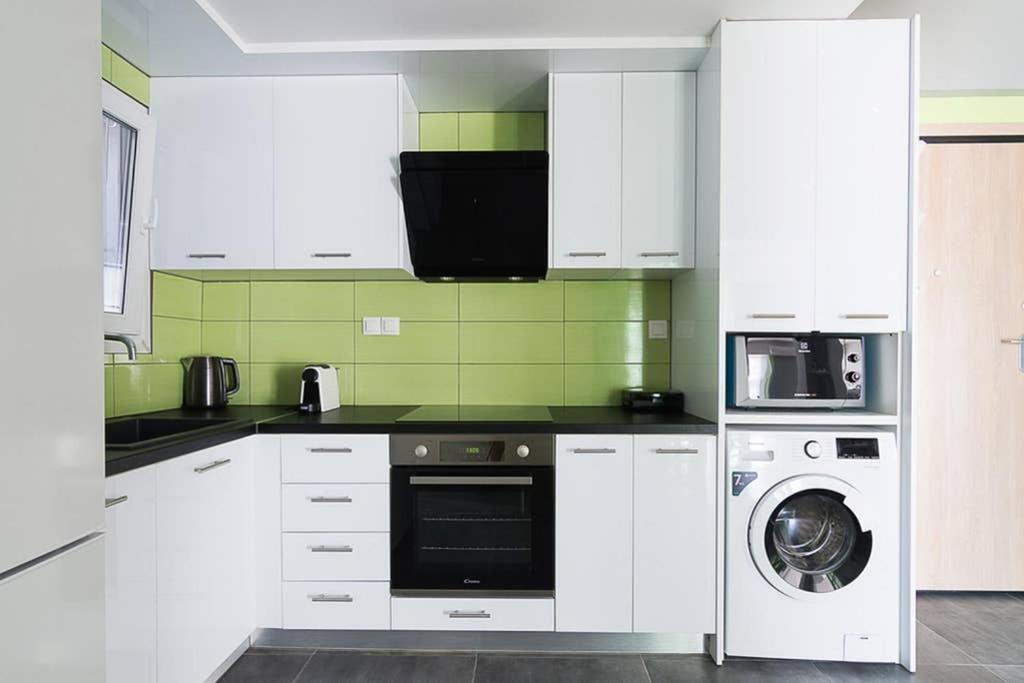 Brand New Stylish 2 Bedroom Apartment 아테네 외부 사진